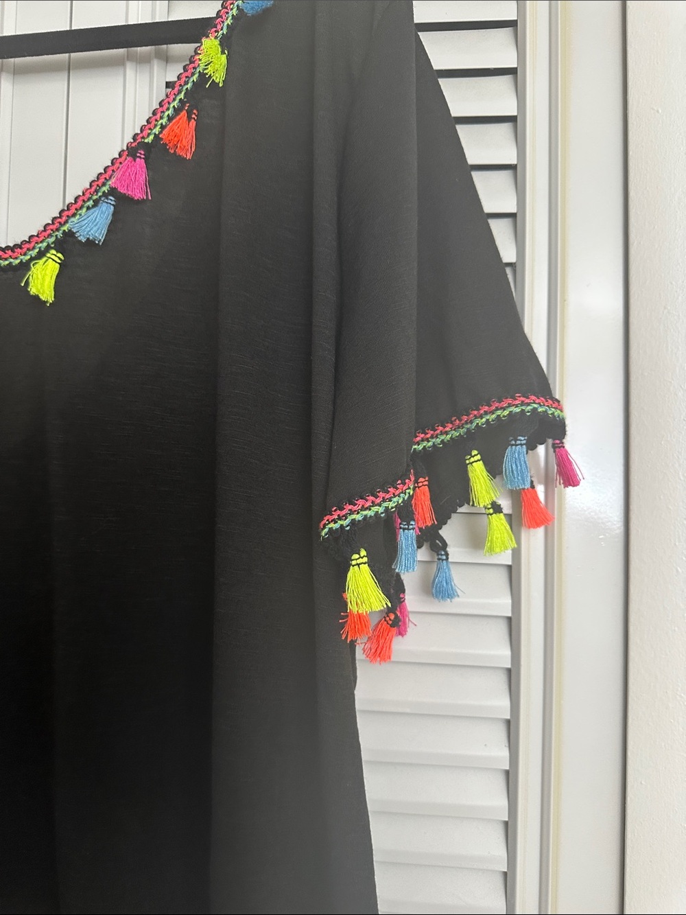 Shein Black Multicolor Tassel-Trim V-Neck Top Size 3XL - Picture 3 of 5